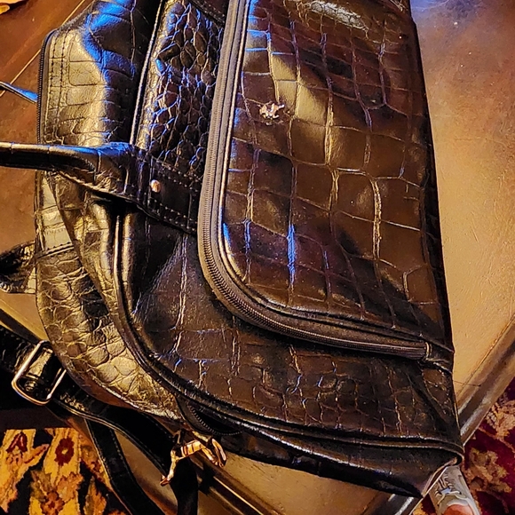 Leather Travel Bag - Picture 10 of 12